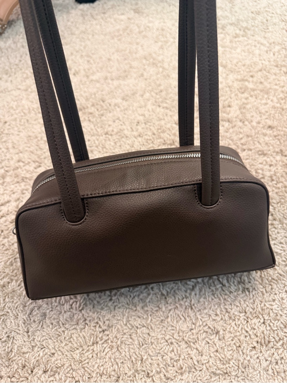 Baggu Small Brown Leather Shoulder Bag - Picture 2 of 9